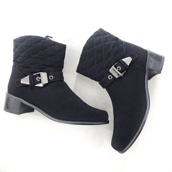 STUART WEITZMAN Gorby Waterproof Gore-Tex Quilted Bootie Black Zip - Picture 8 of 11